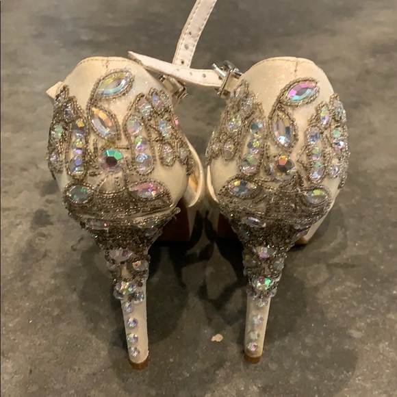 Gianni Bini Wedding Pump High Heels - Picture 2 of 6